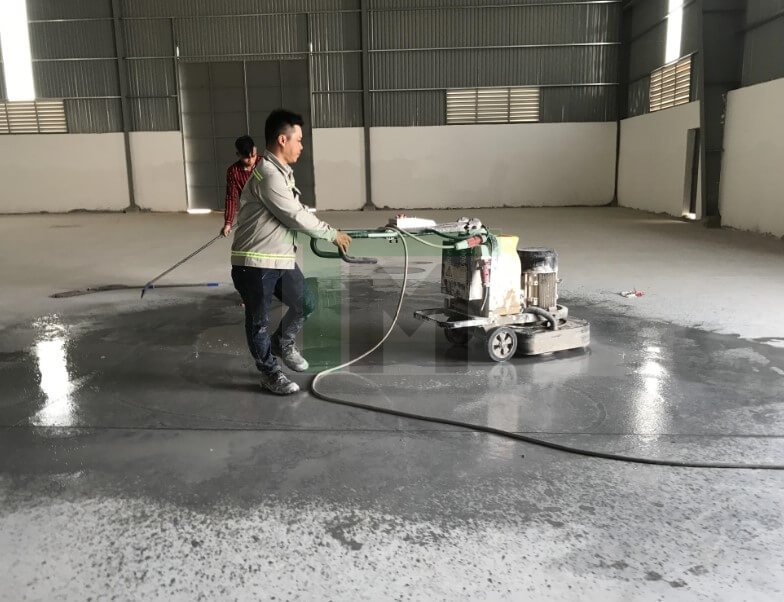 Mài bê tông để lát sàn vynil