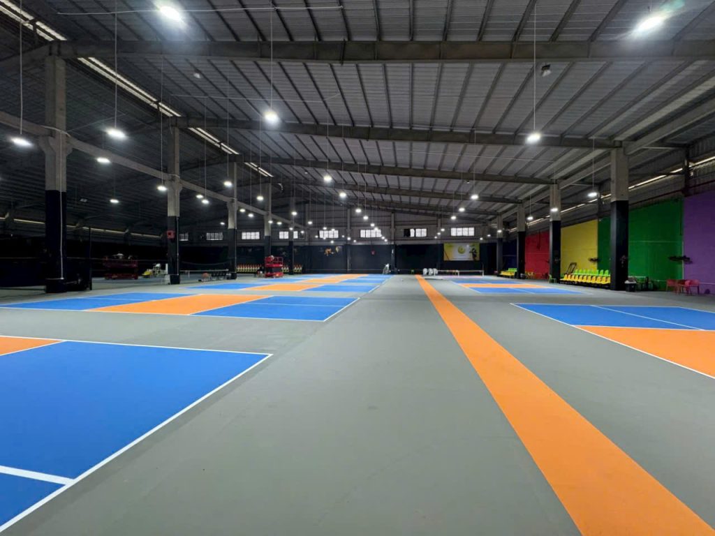 Thi công sân Pickleball do Tập đoàn xây dựng Tiến Mạnh triển khai
