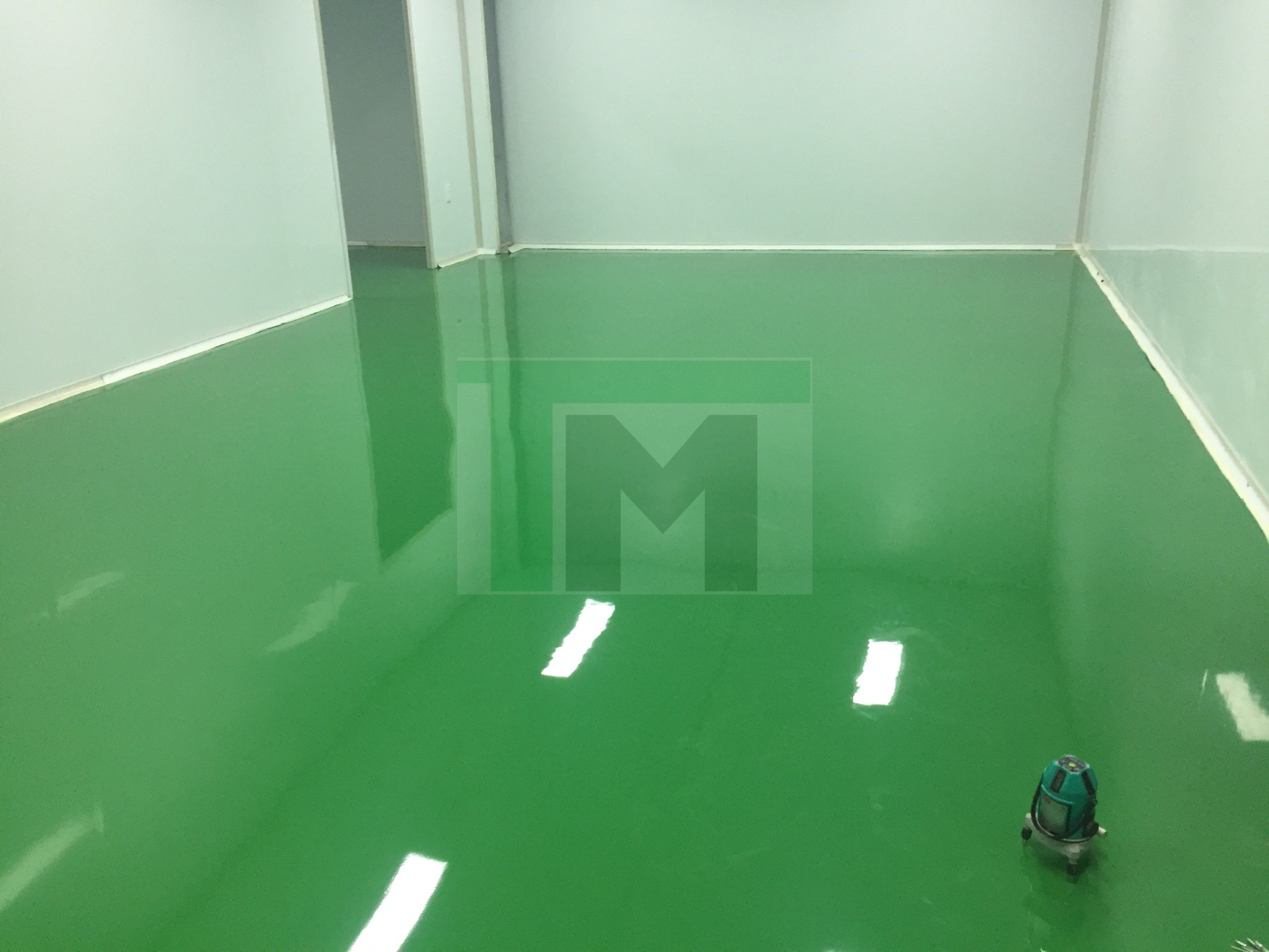 sơn epoxy tự san phẳng