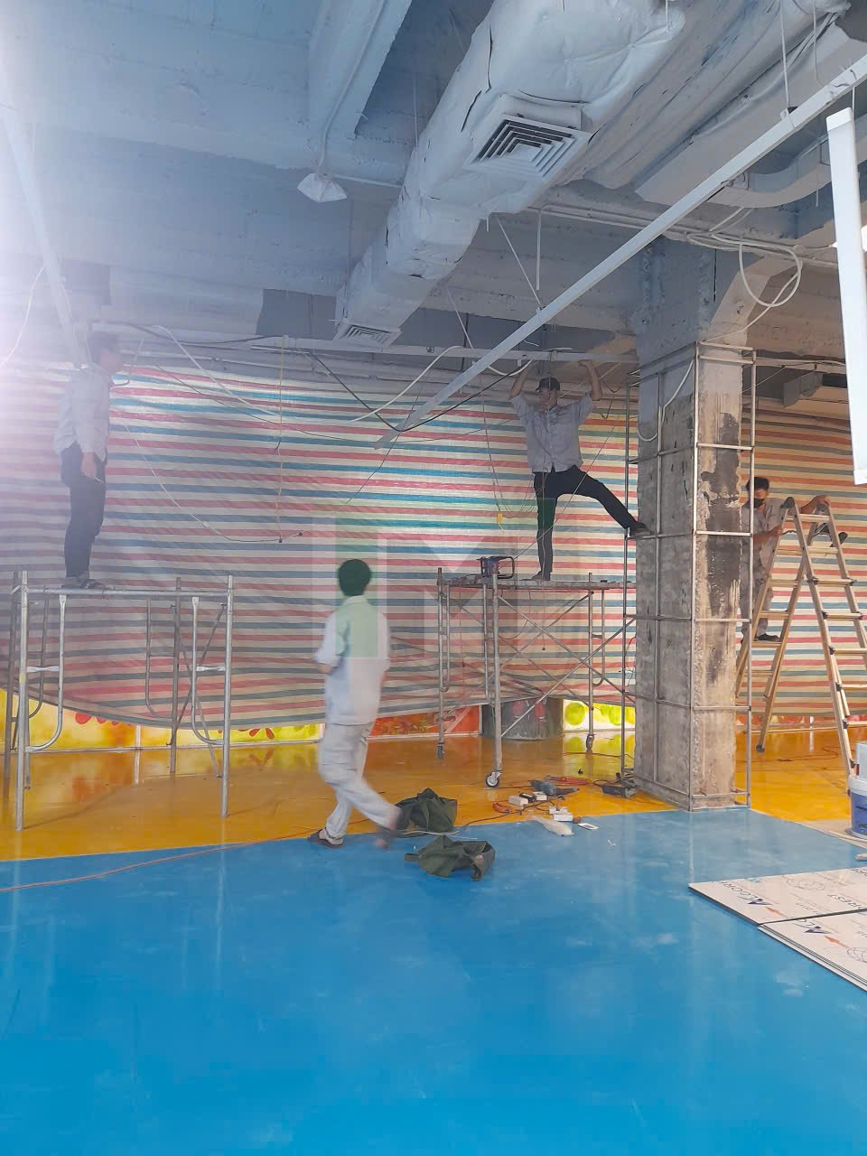 thi công sơn Epoxy nền gạch Hà Nội