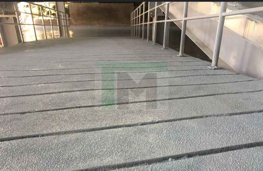 sơn chống trượt dốc hầm 2